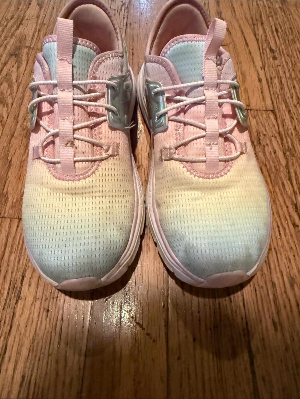 Women’s Size 6 Pastel Pink Ombre Lightweight Athletic Sneakers